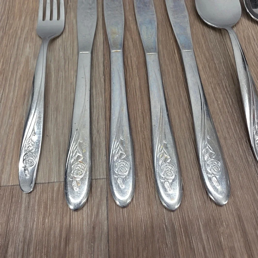 Oneida Rose Song Stainless Flatware‎ 9pc Set Knives Spoons Fork Floral Pattern